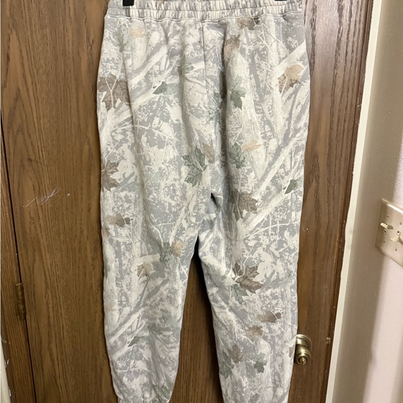 Abercrombie & Fitch Gray Camo Joggers - Picture 4 of 4